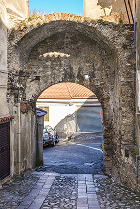 Porta Scezzari